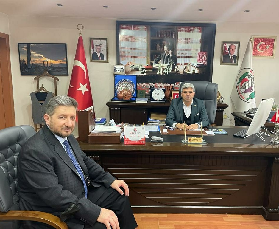 Odamız Yönetim Kurulu Başkanı Nuri Arslan, Karacasu Belediye Başkanı Mehmet Erikmen’i Makamında Ziyaret Etti
