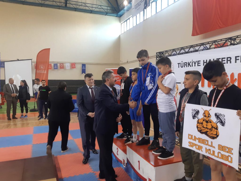 Minikler Türkiye Halter Şampiyonası Kuyucak’ta  Gerçekleştirildi