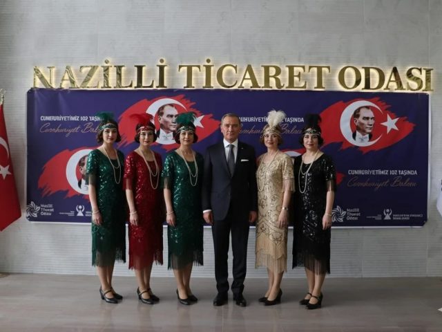 “Kadın yükselmedikçe Cumhuriyet yaşayamaz.”🇹🇷 Cumhuriyetimizin 102. yılı kutlu olsun!